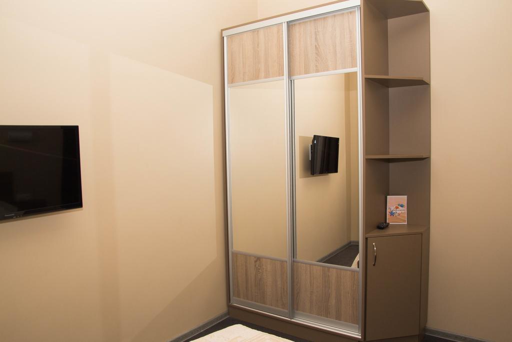 Yuzhniy Dvorik Aparthotel โอเดสซา ภายนอก รูปภาพ